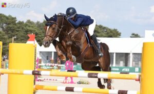 Isee Doem et Flipper de l’Etape sortent victorieux du Grand Prix du CSIP de Villers-Vicomte – ph. Poney As