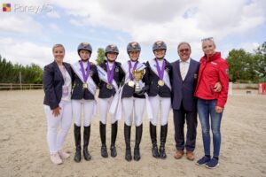 Les cavalières allemandes sacrées championnes d'Europe de CCE