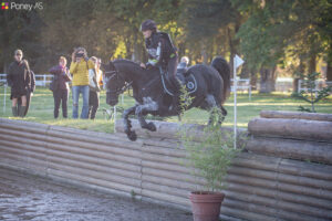 Alice Fort et Cadarn d'Heolan remportent le Grand Prix de Jardy - ph. Marine Delie