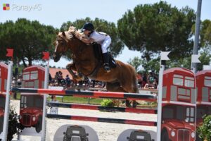 Sans faute, Cléo Tessier et Arsouille de la Mé remportent le Grand Prix As Excellence de Brignoles – ph. Poney As