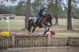 En tête dès le test de dressage, Ella Rinaldi et Boston du Verdon remportent ce Grand Prix de Fontainebleau - ph. Marine Delie