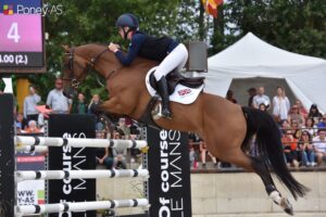 Izabella Rogers et Neil 55, imbattables dans le Grand Prix du CSIP d'Opglabbeek ! - ph. Poney As