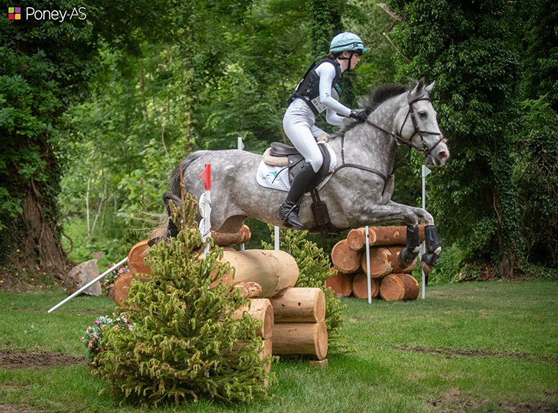 Isabella Owers et son poney français Gimmick de Blonde sont deuxièmes du CCIP2* - ph. Marine Delie