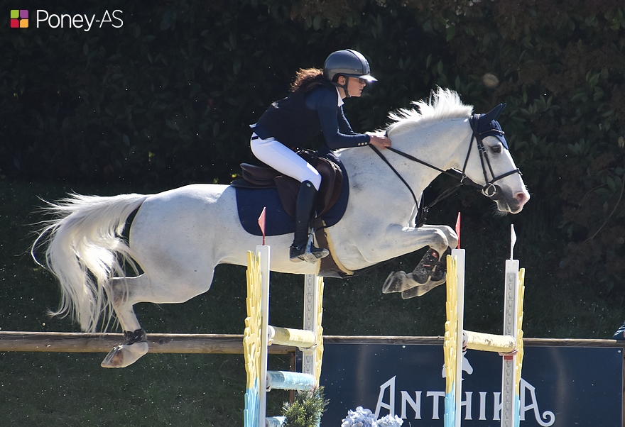 Paola Beot et Frenchtouch de Blonde s’offrent le Grand Prix As Excellence de Fontainebleau – ph. Poney As