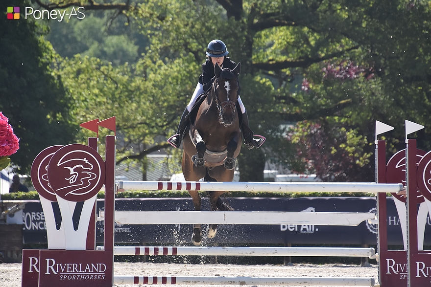 Alice Duray et Ungaro of Qofanny s’imposent à Lège-Cap Ferret – ph. Poney As