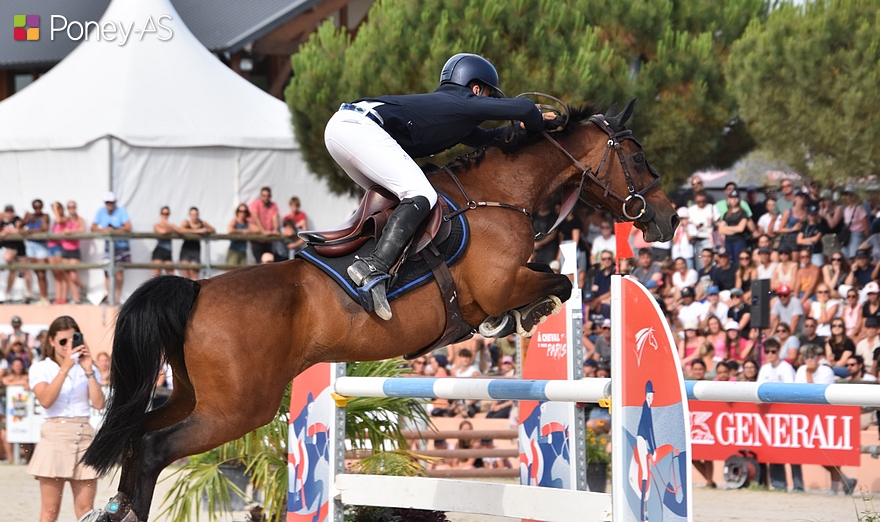 Paul Barussaud et Vahiné de Kergroix occupent le troisième rang – ph. Poney As