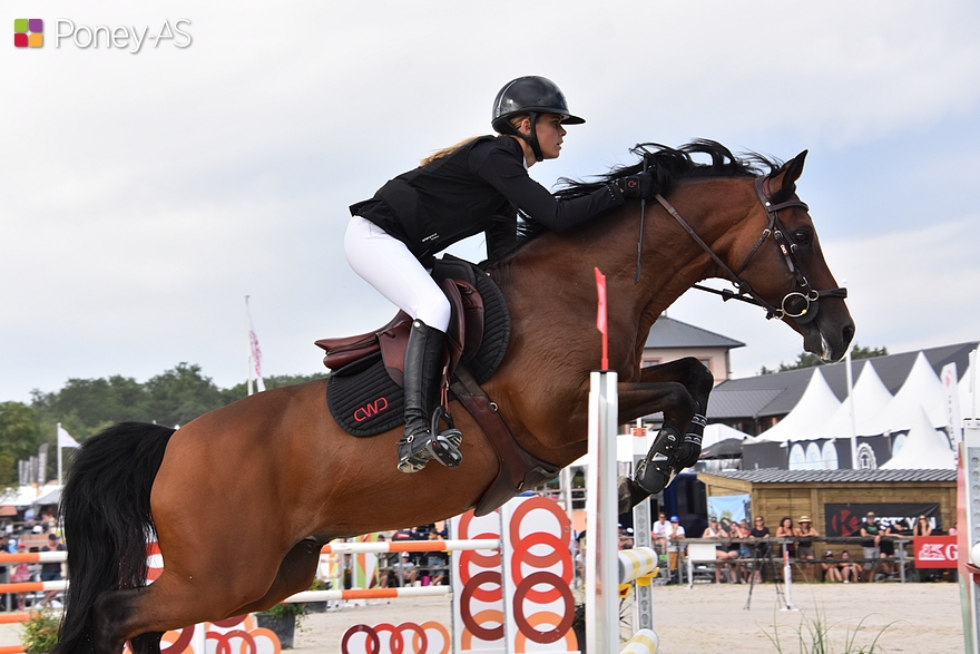 Lou-Anne Pustelnik et Kasper’s Ronaldo prennent les commandes du championnat de France As Excellence – ph. Poney As