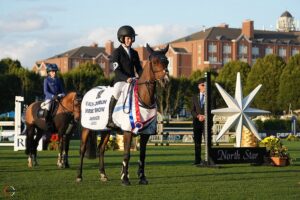 En selle sur The Million Dollar Baby, Ben O’Connor s’offre le titre de champion dans la catégorie de taille B – ph. Sportfot