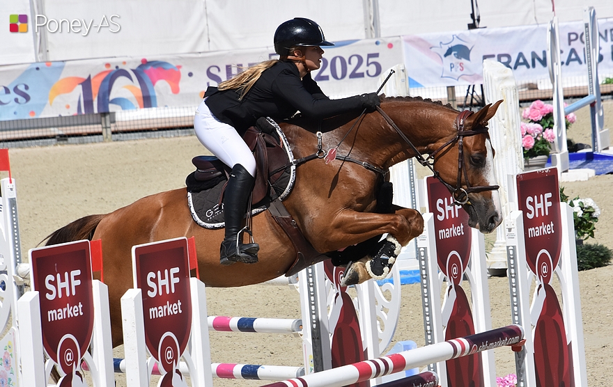 L’excellent Inlove Dolly Aubépine, monté par l’efficace Myla Moulin Teste, termine cinquième de cette finale – ph. Poney As