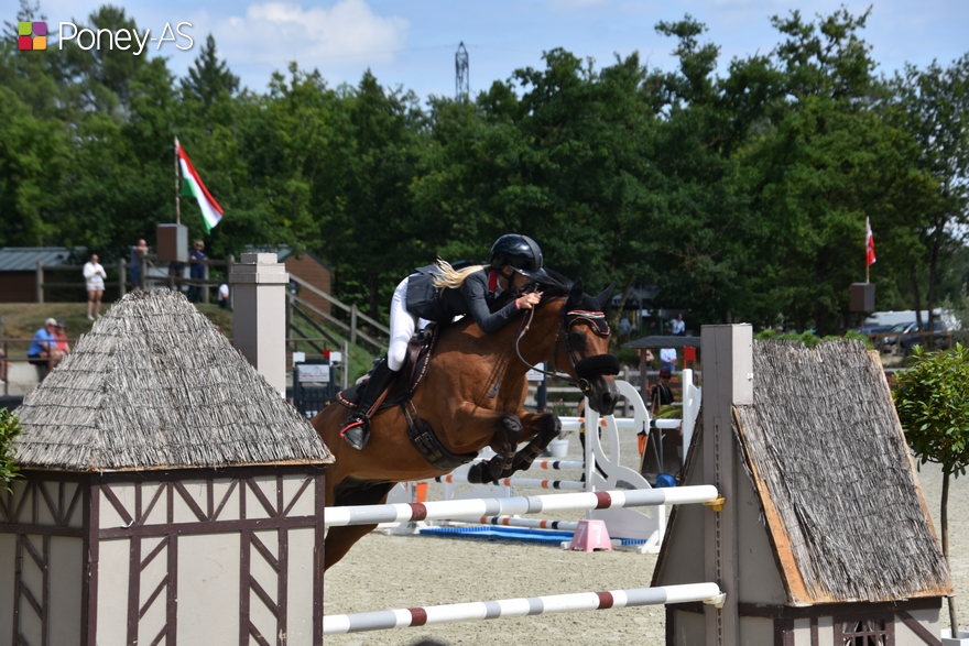 Sophia Aurelia George et Berlioz d’Henann s'offrent le Grand Prix du CSIP - ph. Poney As
