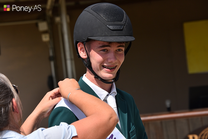 L'Irlandais Cian Mcmunn a remporté le titre de champion d'Europe en selle sur le poney français Esperando SK - ph. Poney As
