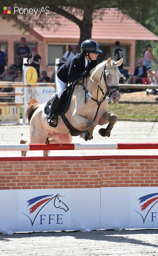Le Grand Prix As Excellence de Bressuire revient à Julia Chaigne et Hashtag Paradiziak – ph. Poney As