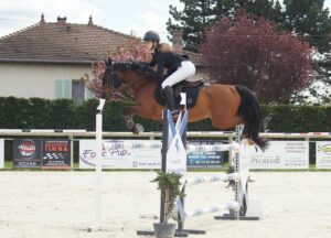 Lilou Court et Éros d’Hurl’Vent, auteurs d’un double sans-faute décisif à Chazey-sur-Ain - ph. Sandrine Febvet