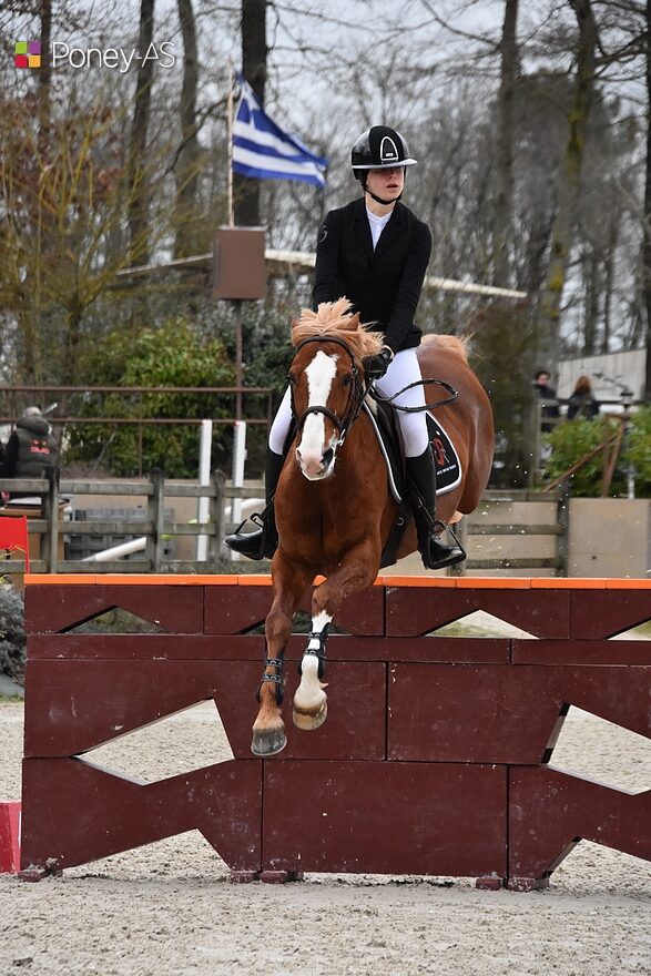 Hortense de Beaulieu et Champagne d’Ar Cus signent le seul sans-faute du Grand Prix As Excellence - ph. Poney As