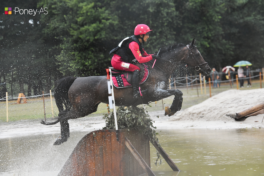Loéva Schwartz Dosse et Vanoise de Visyje s'emparent du Grand Prix de Pibrac - ph. Poney As