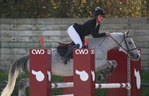 Camille Estrade et Fly de Rem, ici lors de la Super As de Barbizon, se sont imposés dans la vitesse et le Grand Prix As Excellence - ph. PSV