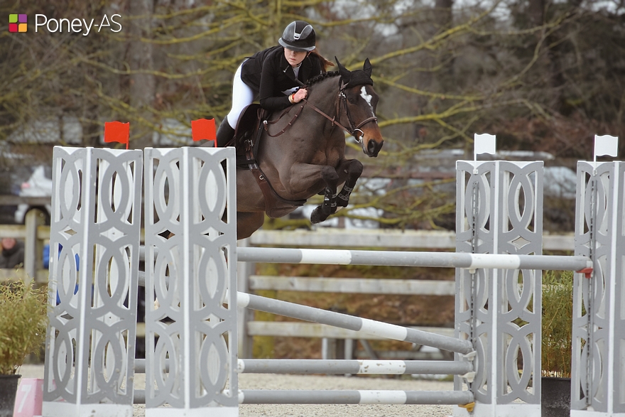 Margot Chedeville et Gilou des Monceaux remportent le Grand Prix As Excellence de Dinard – ph. Poney As