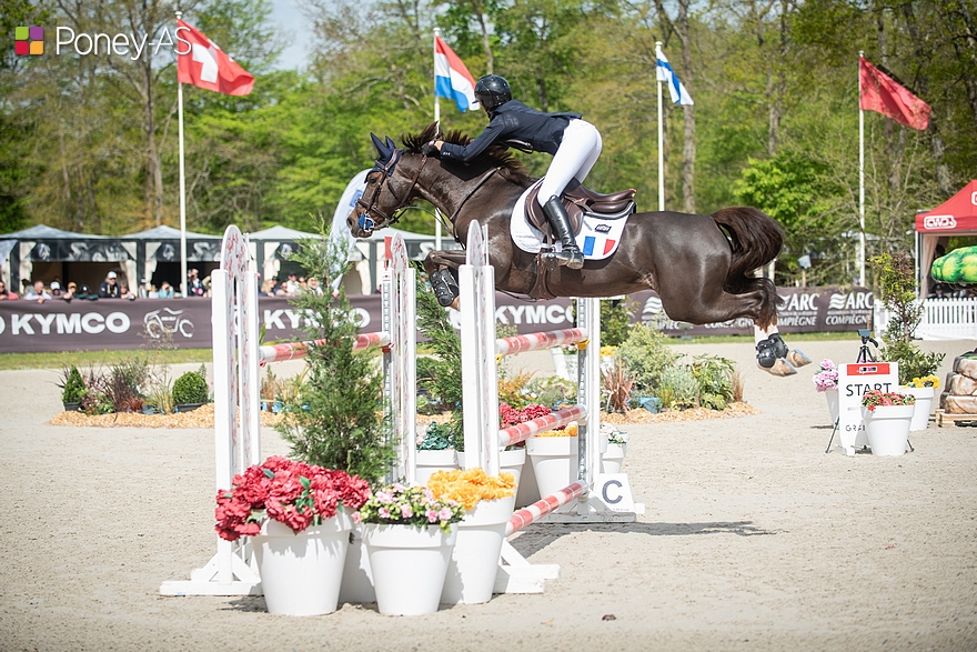 Chloé Calcus et Galinette du Châtelet - ph. Marine Delie