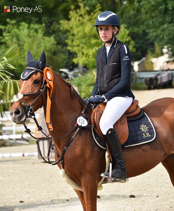 Soleil Bravenboer et Orchid’s Auriske, victorieuses du Grand Prix international à 1,25 m de Lier - ph. Poney As