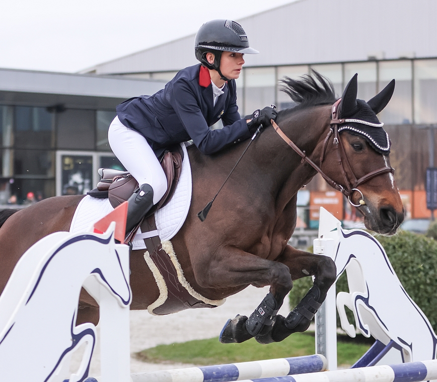 En photo : Alice Duray et Ungaro of Qofanny lors du CSIOP d’Opglabbeek disputé la semaine dernière – ph. Emilie Rosset