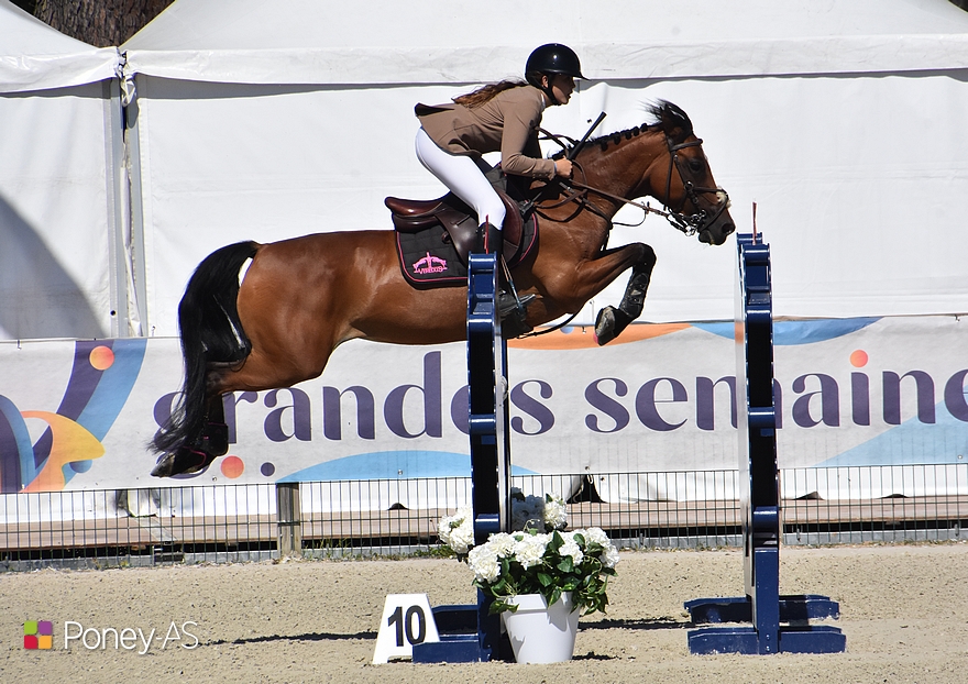 Léa Catrevault et Iris Meraniere, ici lors de la finale des 7 ans de l’été dernier, signent une victoire dans le Grand Prix As Poney Élite de Saint-Aubin-sur-Gaillon – ph. Poney As