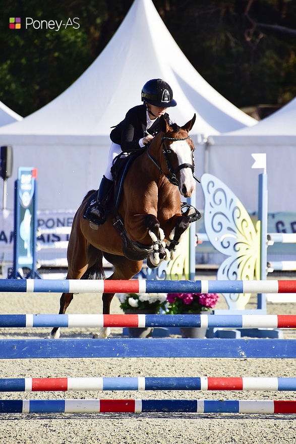 La vice-championne, L Me P'Lays MT, était présentée par Roxane Scherer – ph. Poney As