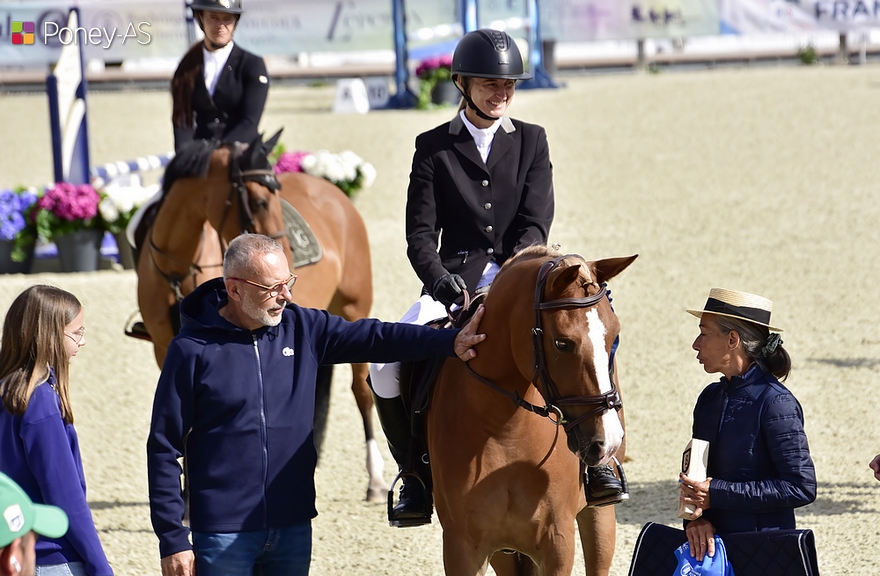Lulu du Gévaudan est 3e avec Aurélie Dufay – ph. Poney As